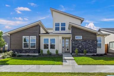 Main picture of 8283 W Shams Ln