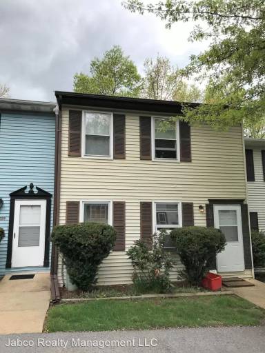 Main picture of 261 Oakwood Ave