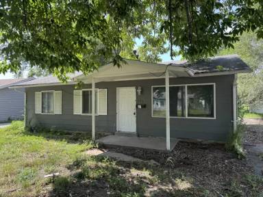 Main picture of 111 Saint James Ln