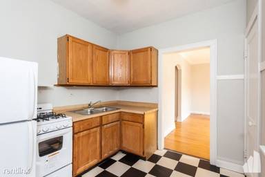 Main picture of 3933 N Janssen Ave