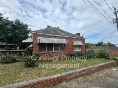 Main picture of 738 Liberty St