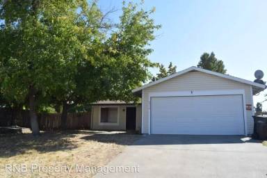 Main picture of 6916 Waxwing Way