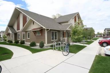 Main picture of 1126 N 15th Ave