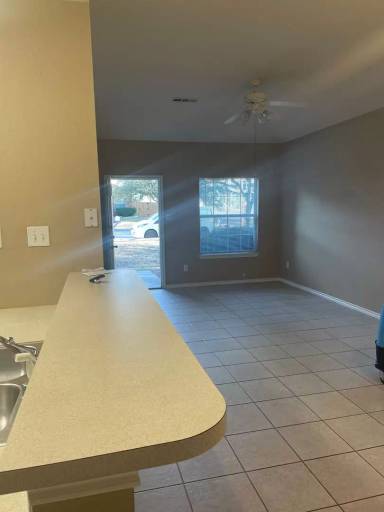 Main picture of 941 Jenni Dr