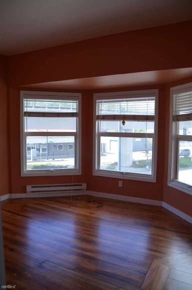 Main picture of 2801 S Hanford St