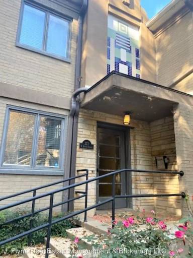 Main picture of 223 N Dotger Ave