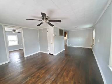 Main picture of 1713 Murchison Rd