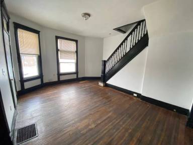 Main picture of 508 W Oakland Ave
