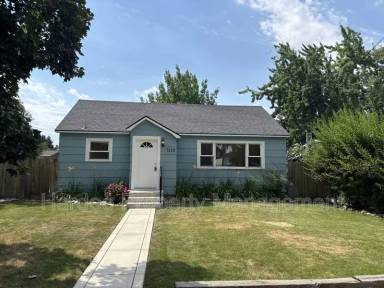 Main picture of 1119 W Melrose St