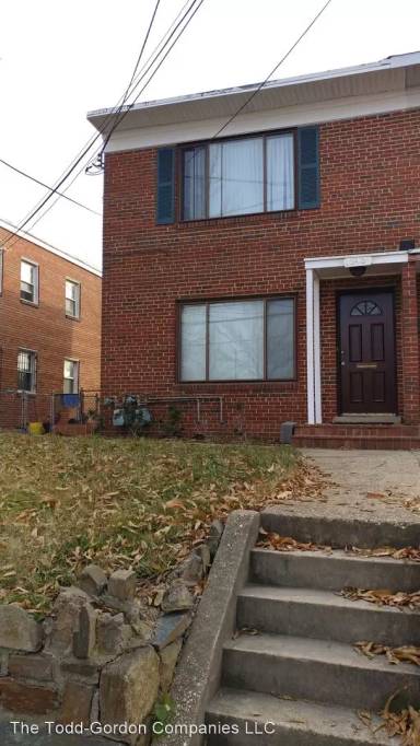 Main picture of 1243 Alabama Ave SE