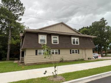 Main picture of 1641 N Oakland Ave