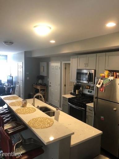 Main picture of 3510 W Irving Park Rd
