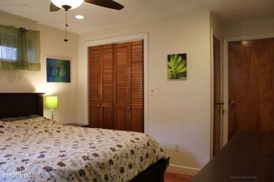 Main picture of 8 Commonwealth Ct