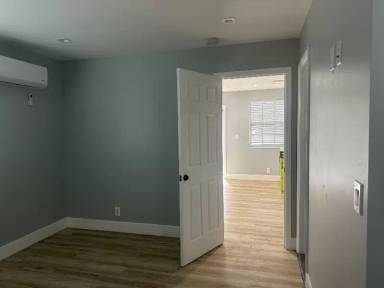 Main picture of 804 Middle St