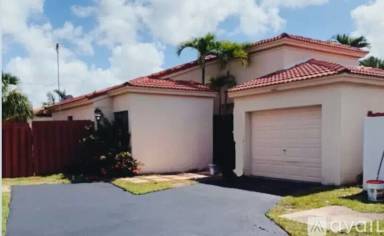 Main picture of 8948 SW 6th Ln