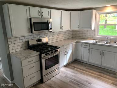 Main picture of 827 Franklin Rd NE