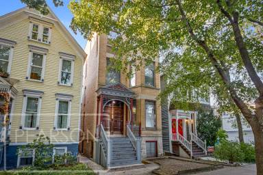 Main picture of 1141 W Wolfram St - 2