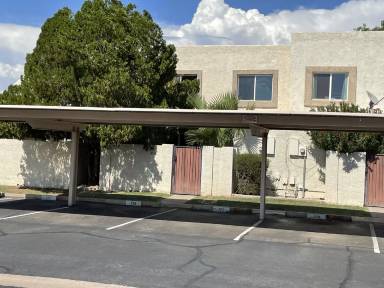 Main picture of 6043 N 79th St