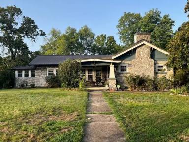 Main picture of 3320 Montview Dr