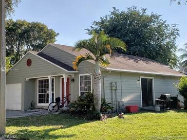 Main picture of 1200 SW 85th Ave