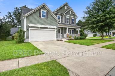 Main picture of 202 Center Hill Ct