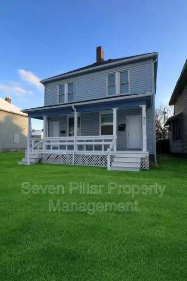 Main picture of 1345 E Livingston Ave