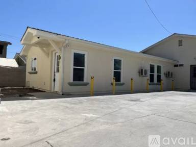Main picture of 4318 W 133rd St