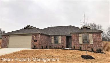 Main picture of 702 Eagle Dr