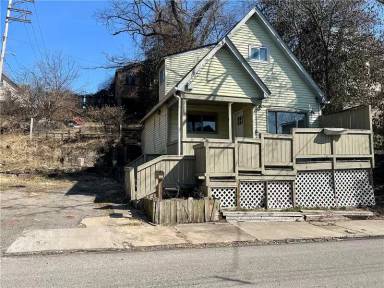 Main picture of 328 Clugston Ave