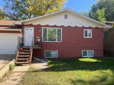 Main picture of 524 N Frey Ave