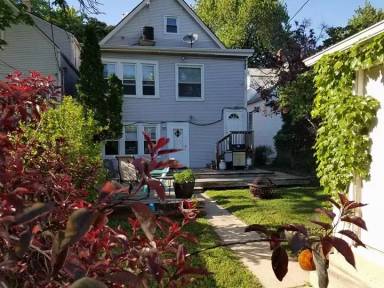 Main picture of 1847 W Cornelia Ave