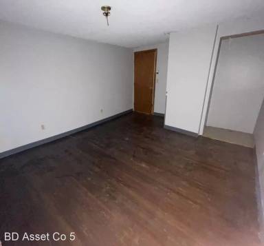 Main picture of 225 Mill St