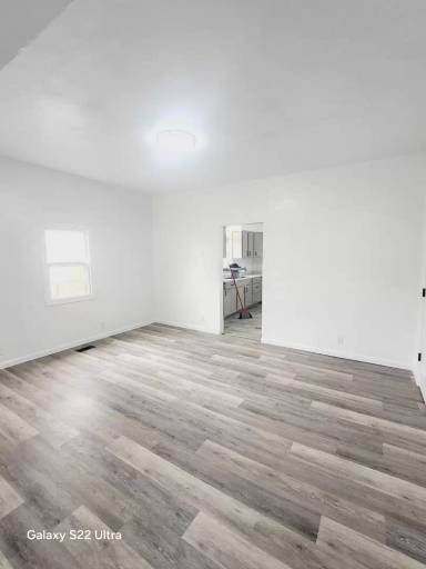 Main picture of 411 Ewing Ave