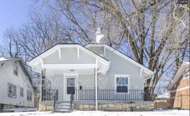 Main picture of 6108 Tracy Ave
