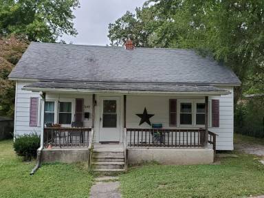 Main picture of 649 S 7th St