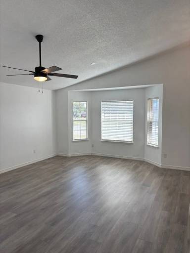Main picture of 3154 Seafarers Way