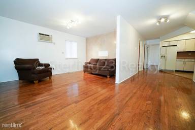 Main picture of 2153 Hazen St