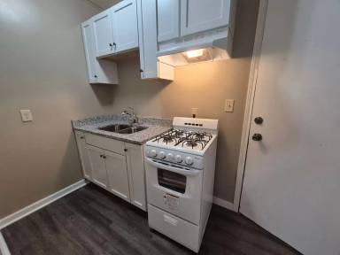 Main picture of 1332 Minnehaha Ave W