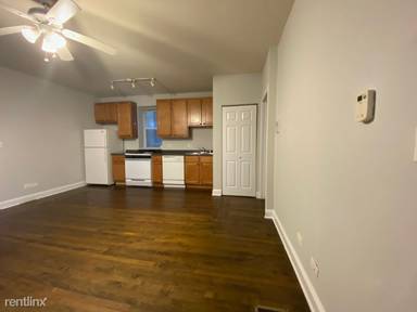 Main picture of 2065 N Hoyne Ave