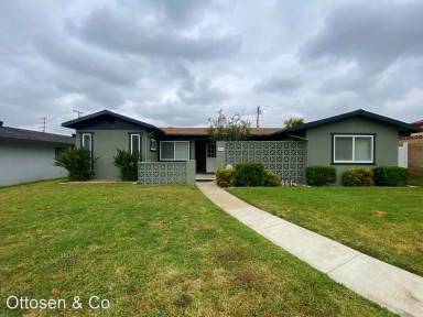 Main picture of 375 S San Antonio Ave