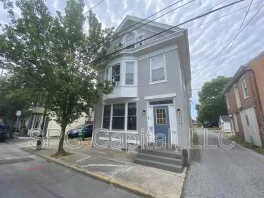 Main picture of 62 W North St, Carlisle