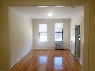Main picture of 2815 Steinway St