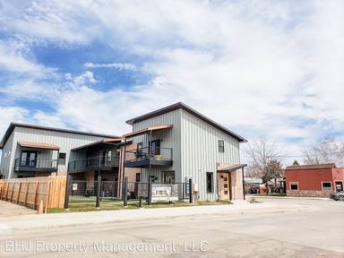 Main picture of 145 E Works St