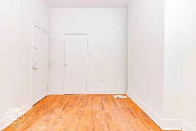 Main picture of 369 Menahan St