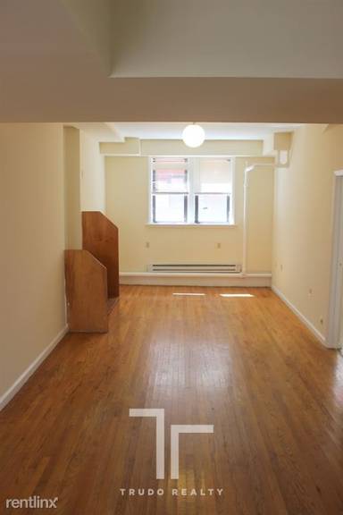 Main picture of 3941 N Janssen Ave