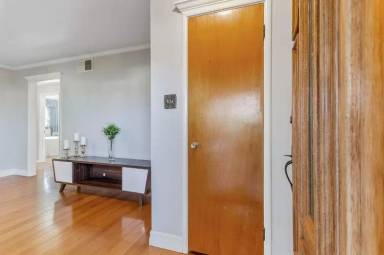 Main picture of 2236 Kehoe Ave