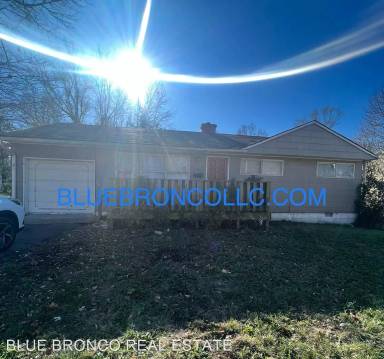 Main picture of 7111 E 107th St
