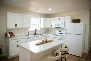 Main picture of 6418 Dunn Rd
