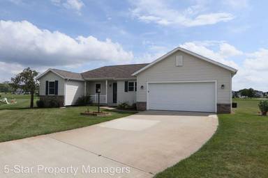 Main picture of 57340 Garnet Ln