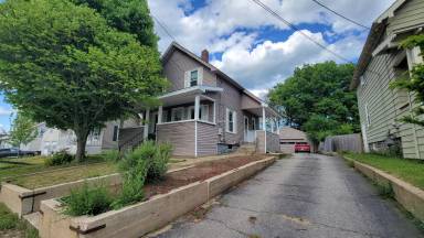 Main picture of 28 S Maple St